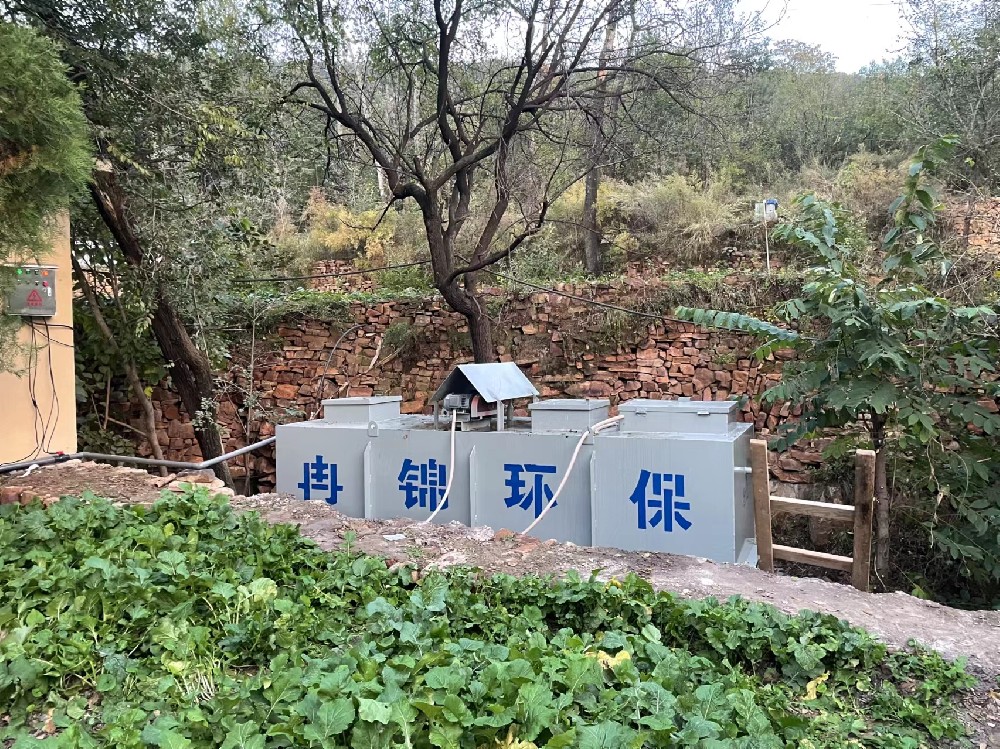 　河北邯鄲景區(qū)生活污水一體化處理設備安裝現(xiàn)場